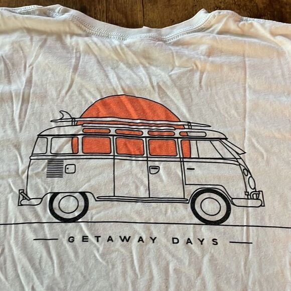 TUCK LIFE GETAWAY DAYS PRINT CREW NECK T-SHIRT - Picture 6 of 10